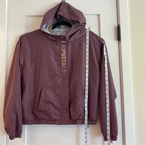 Aeropostale Purple Windbreaker Hooded Rain Jacket Packable Pockets Lightweight M - Picture 3 of 9